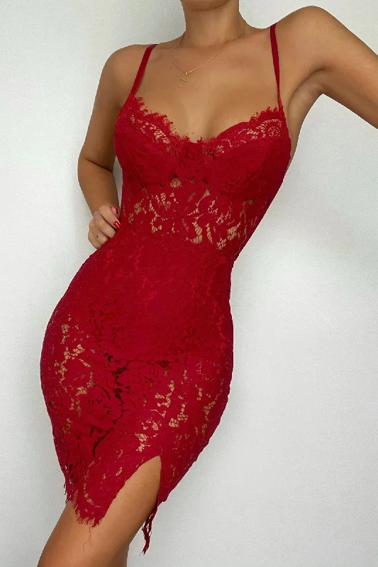 Dropping Hints Lace Dress - Burgundy