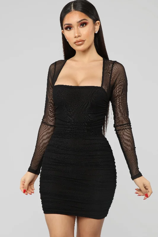 Oh So Fresh Mini Dress - Black